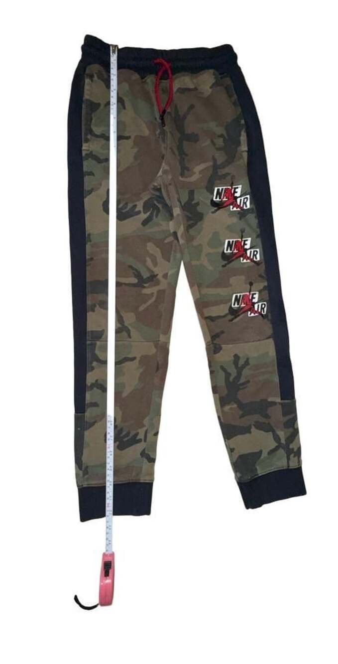 Nike Air Jordan Camo Fleece Pants Boys M 10-12years